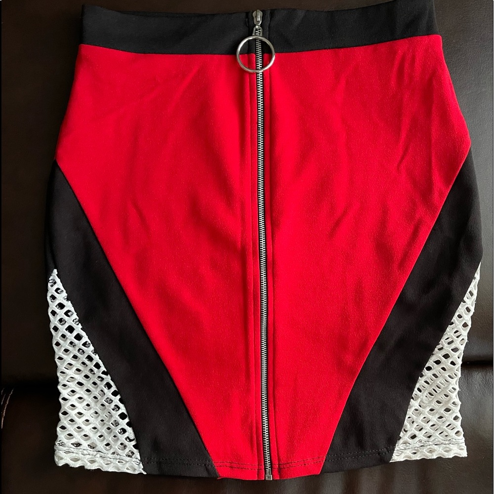 Red and black skirt with side white mesh and middle silver zipper